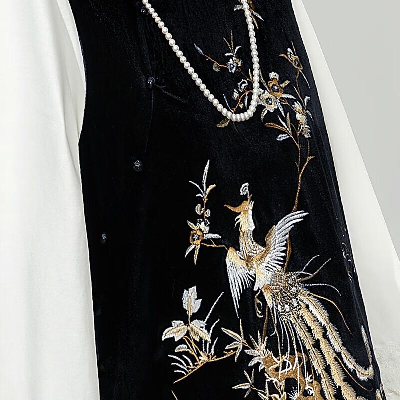 Women's Chinese Style Pankou Embroidered Vest