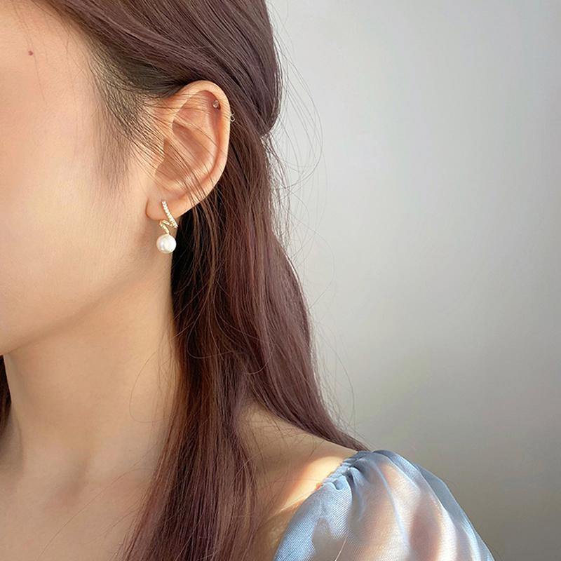 1 Paar Klassische Perlen-Hängeohrringe Damen Elegant Exquisit Unregelmäßiges Design Ungewöhnlicher Ohrring Hochzeits Schmuck Party Geschenke
