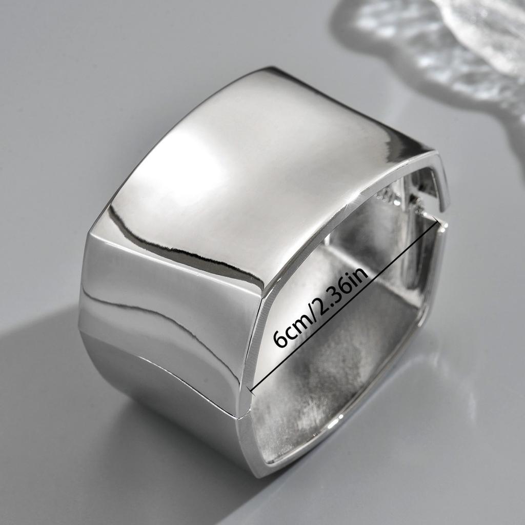 Jewelry ins smooth geometric exaggerated wide face bracelet personalized metal twist design bracelet versatile