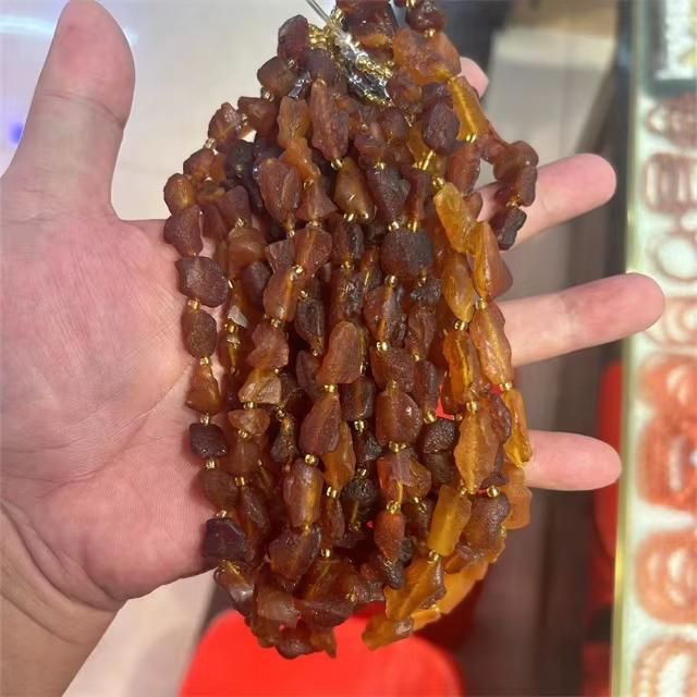 Crystal Spiritual Gem Stone Jewelry Natural Dark Yellow Baltic Amber Rough Crystals Collarbone Chain Necklace for Sale Baltic Amber