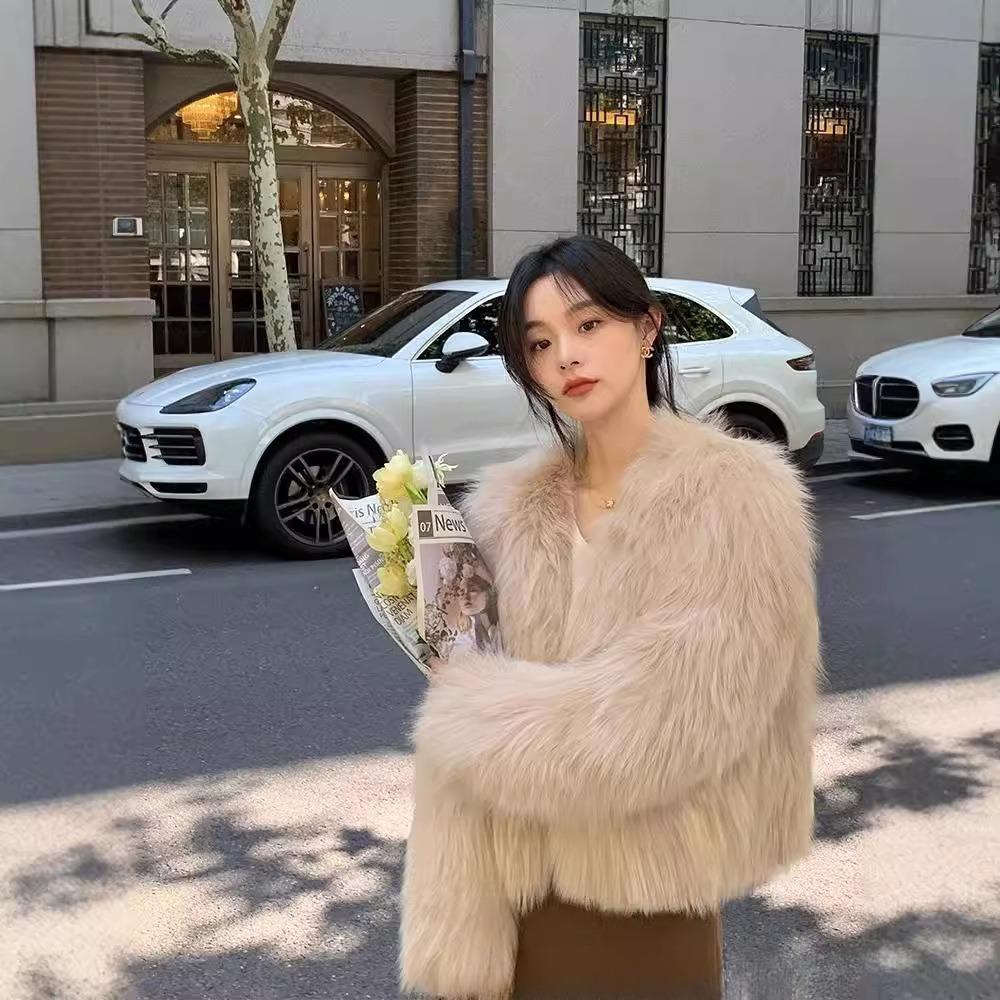 

Осень и Зима Мех Женская Короткая Новая Имитация Лисьего Меха Сетевая Знаменитость Молодежная Зимняя Меховая Короткая Шуба S