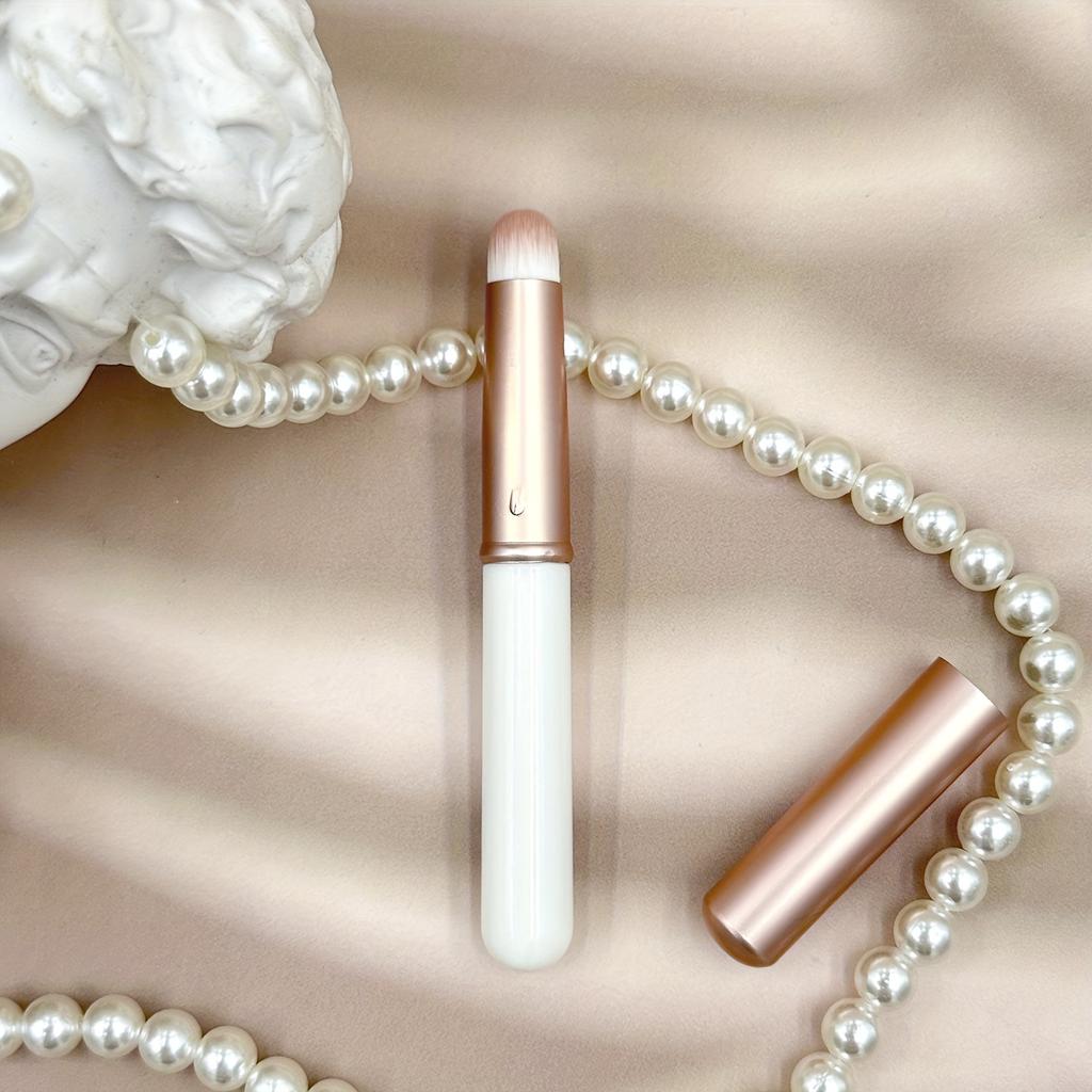 1pc Mini Round Tip Concealer Brush with Cover, Precision Portable for Blemishes & Lips, Multi-Use Face Brush, Synthetic Bristles