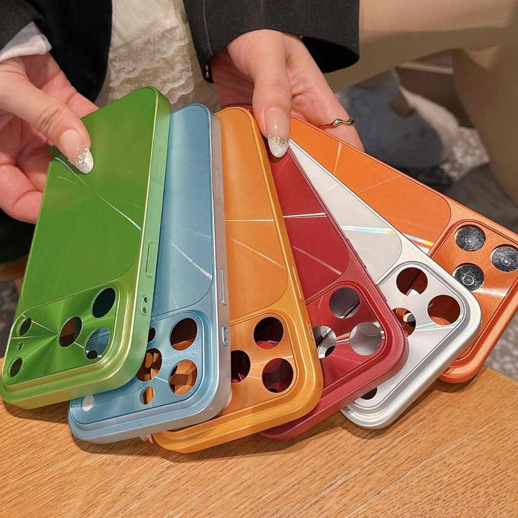 iPhone 17 Pro Max Case with Simple Aurora CD Pattern; Transforms Instantly Into a Drop-proof iPhone 16 Large-hole Protective Cover.