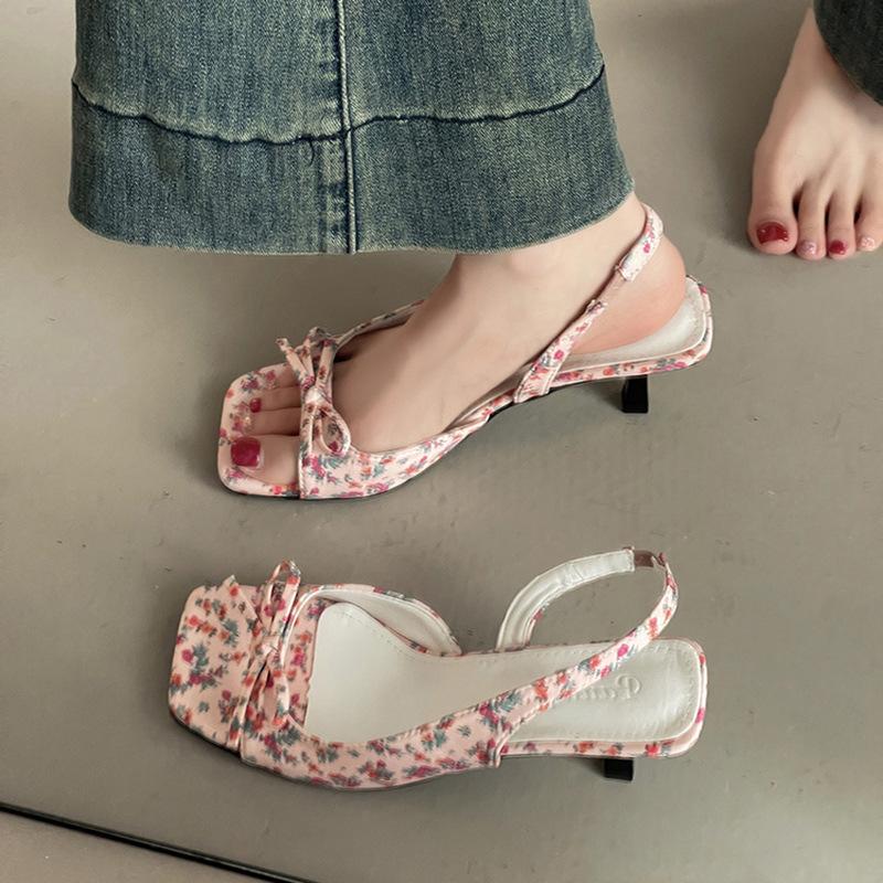 Exquisite and elegant square head bow open-toed sandals women's summer classic temperament wear high-heeled sandals