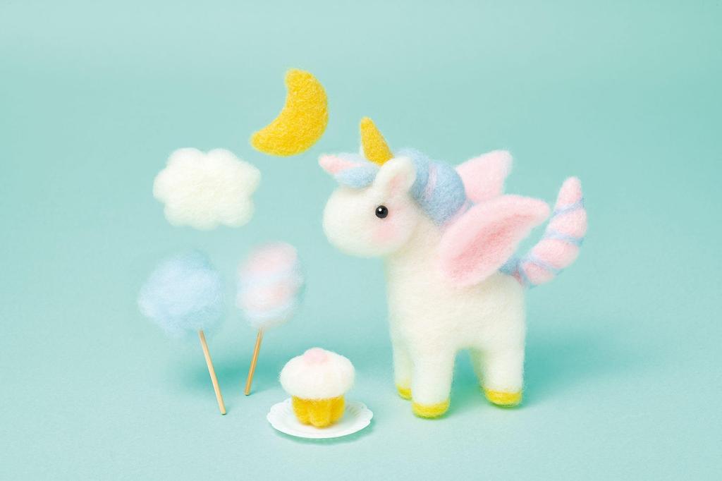 Hamanaka Felting Wool Needle Felted Fluffy Village Unicorn Dreamy Charm with Design by Midori Hattori Kit & (Made Aclaine) (H441-660)