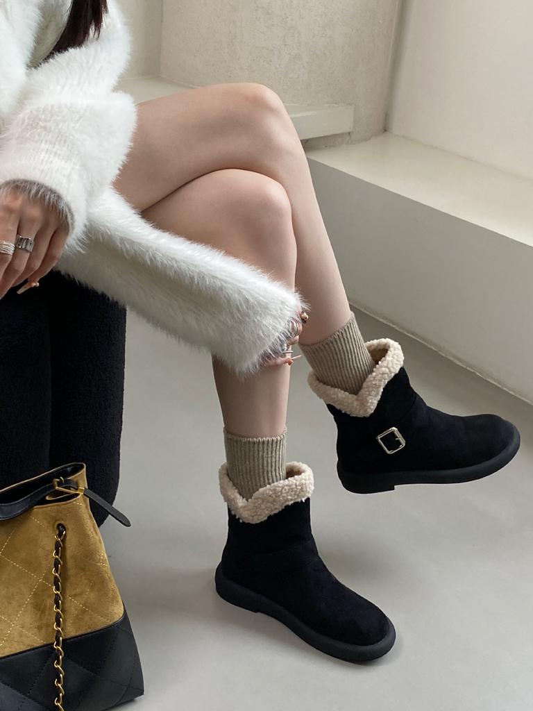 2025 autumn and winter new round head thick-soled fluffy snow boken outer wear one word with matte thick-soled warm short boots women