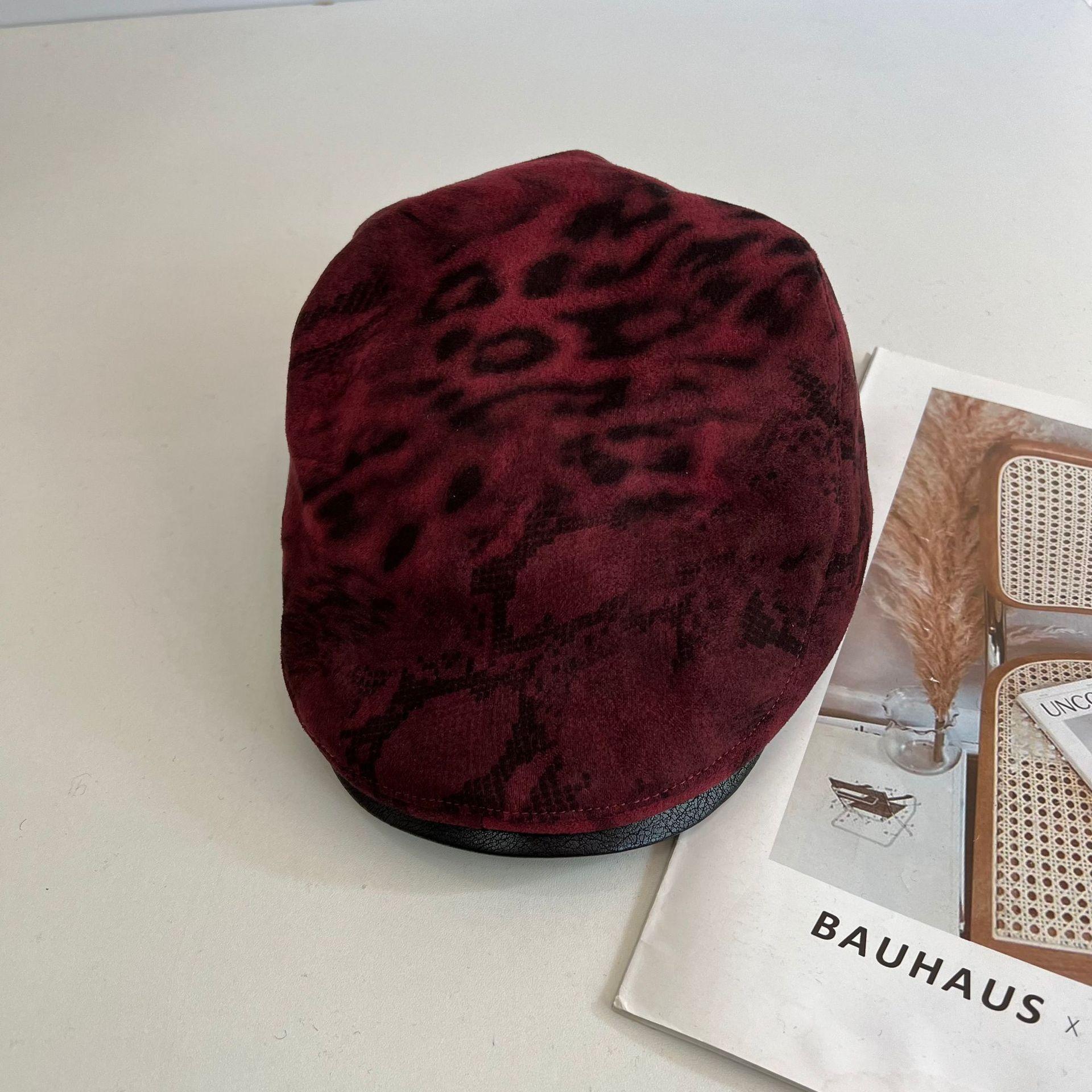 

Ретро леопардовый принт персонализированная кожаный козырек кепка женская новая осень и зима нишевая модная тенденция показывает лицо маленькая кепка M（56-58cm） красный