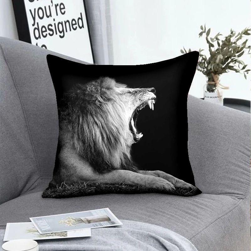 Black and White Personality Lion Pillowcase In The Wind Student Room Decorative Pillow Sofa Cushion Cover Boys Pillow Cover