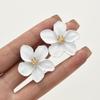 Sweet Fresh White Metal Flower Drop Earrings for Women Elegant Super Fairy Dangle Earrings Jewelry Party Jewelry Accessories