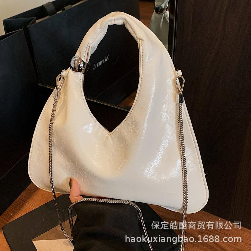 Large-capacity Bag Women's Summer Versatile 2025 New Niche Design Simple Messenger Bag Portable Commuter Dumpling Bag