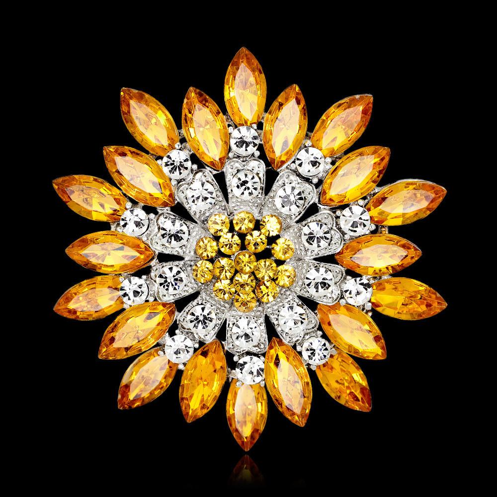 Elegante koreanische Blumenbrosche aus Legierung mit Kristallverzierungen für Damenbekleidung und Accessoires