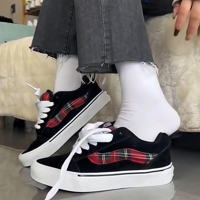 Light Luxury Versatile Hong Kong Style Street Thick Shoe Tongue Couple Men and Women 2025 New High Street Trendy Men's Platform Casual Bread Shoes