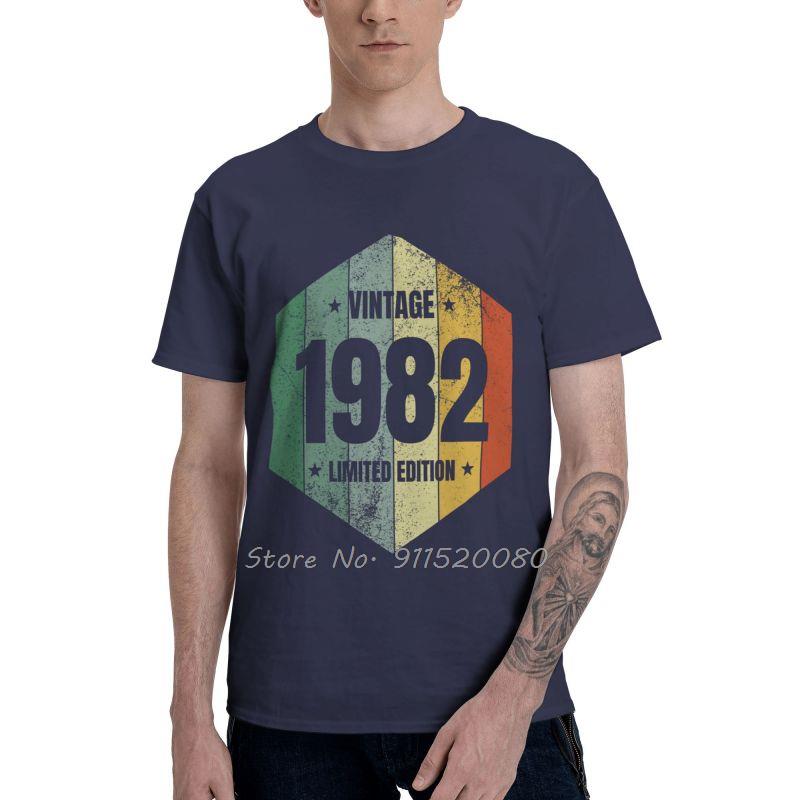 

Vintage Legends Are Born In 1982 Tshirt Men Fashion Tee Tops Cotton T Shirt Old Birthday Tshirt Gift Harajuku Streetwear 4XL