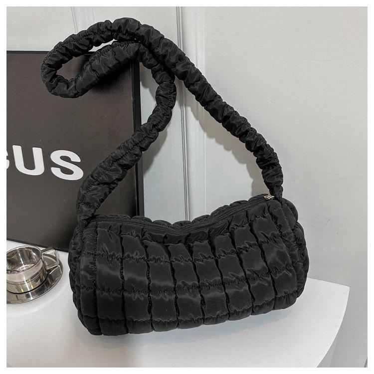 

Dopamine Korean version pleated cloud soft bag fashion casual dumpling bag large capacity niche design commuter armpit bag чорний