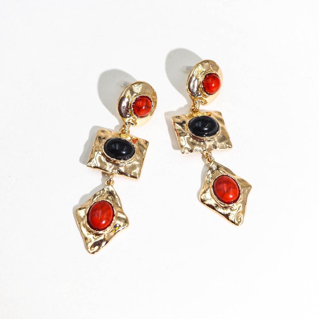 Vintage Zinc Alloy Retro Irregular Earrings - High-End Niche Design for Women
