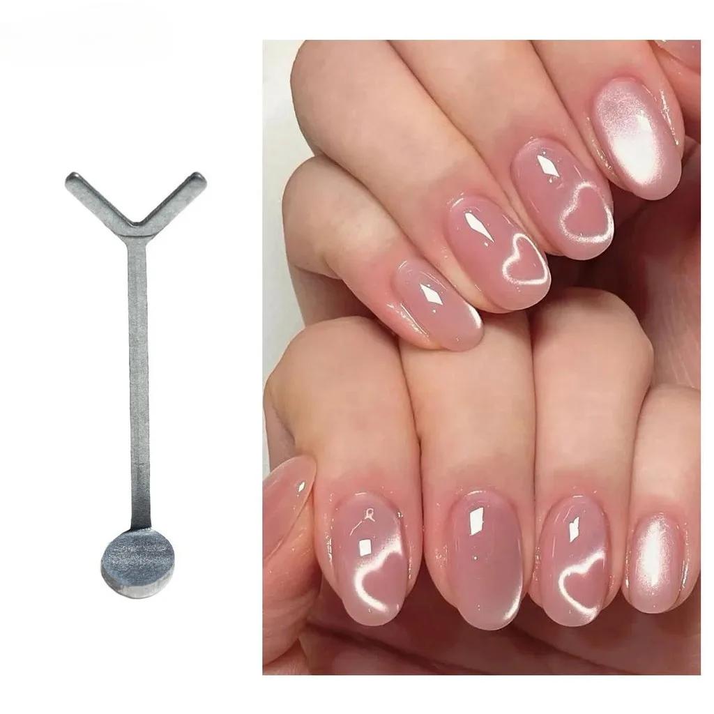 1/2/4pcY-shaped Love Heart Magnetic Auxiliary Tool For Match with Nail Magnet Suck Cat Eye Heart Shapes Effect Nail Gel DIY Tool
