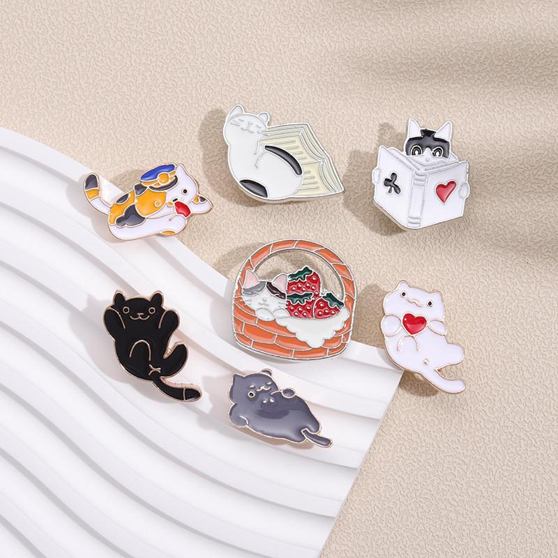 Enchanting Design Cat Alloy Brooch Colorful Cartoon Figure For Personalized Gifts