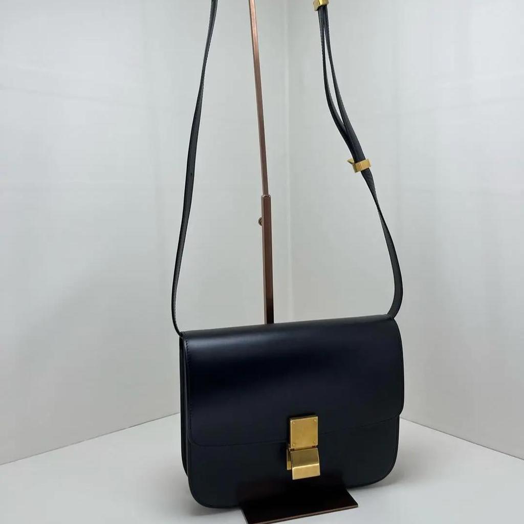 [Pre-Owned] Classic Box Polished Gold Buckle Leather Tofu Bag Shoulder Bag Crossbody Bag Medium - Very Good #RKKJT8