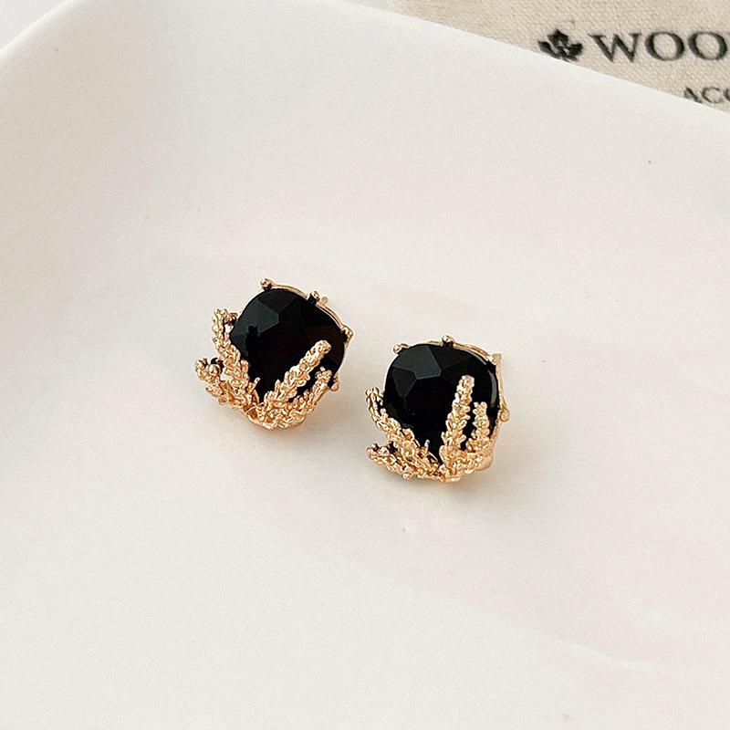 S925 Sterling Silver Retro French Wheat Ear Geometric Black Stud Earrings - Elegant and Versatile Design