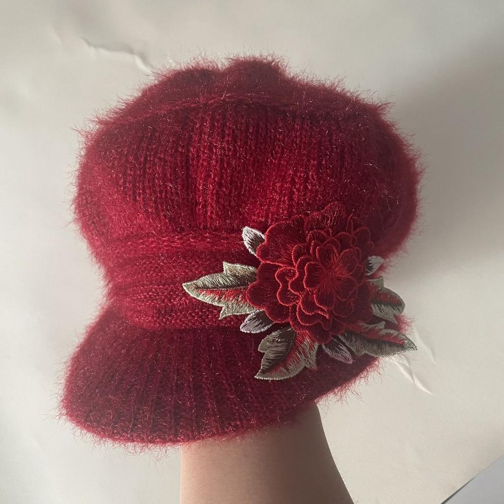 Women's Hat Fleece-lined Ear Protection Hat New Arrival Rabbit Fur Embroider Flower Octagonal Hat Red Classy Hat
