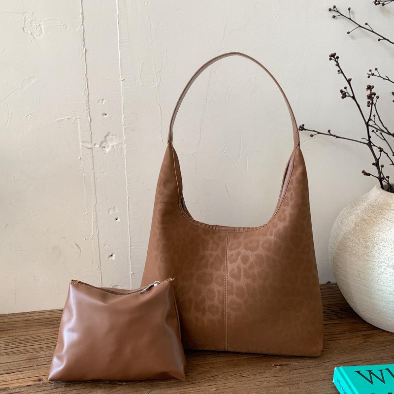 

Popular leopard print retro tote bag 2025 new daily versatile casual shoulder bag classic underarm bag