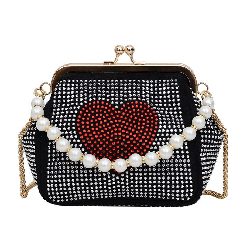 Trendy And Chic Pearl Handheld Shell Bag With Chain Shoulder Strap Ideal For Evenings