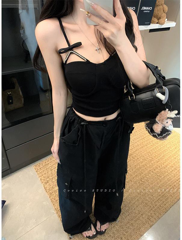 Plus Size Black Waist-Cinched Slim Tank Top for Women – Autumn Spaghetti Strap Short Top