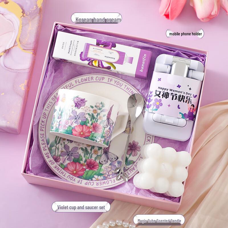 Women s Day Violet Gift Set