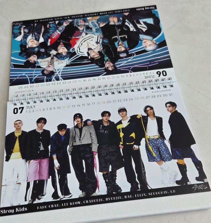 Stray Kids 2026–2027 Desk Calendar – Double-Sided Photobook Style (Random Images)
