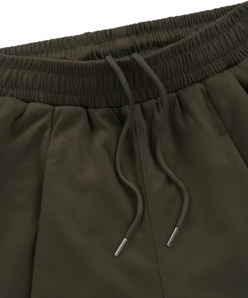 CAMEL WORK One-Pleat Wide Cargo Sweatpants (Khaki)