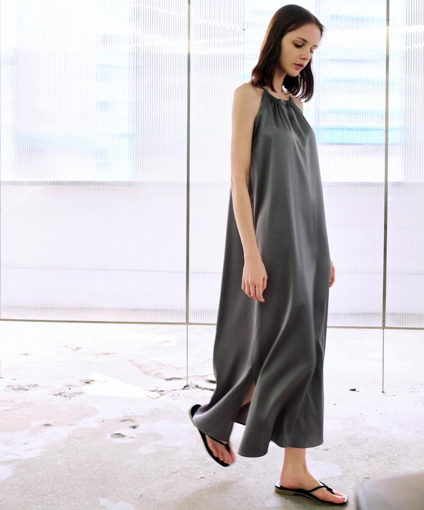 Rank 5 [Nelli] Satin One-Piece [Nelli] Satin Halterneck Dress_Charcoal