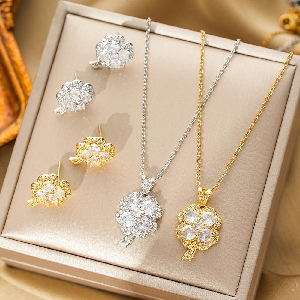 Light Luxury Flower Iris Imitation Red Sapphire Necklace Versatile Fashion Temperament Set for Women