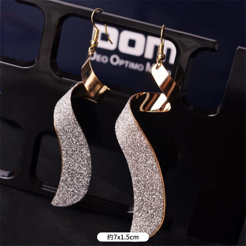 Fashion exaggerated niche temperament fringed earrings retro personality versatile sequined earrings women's long ear jewelry