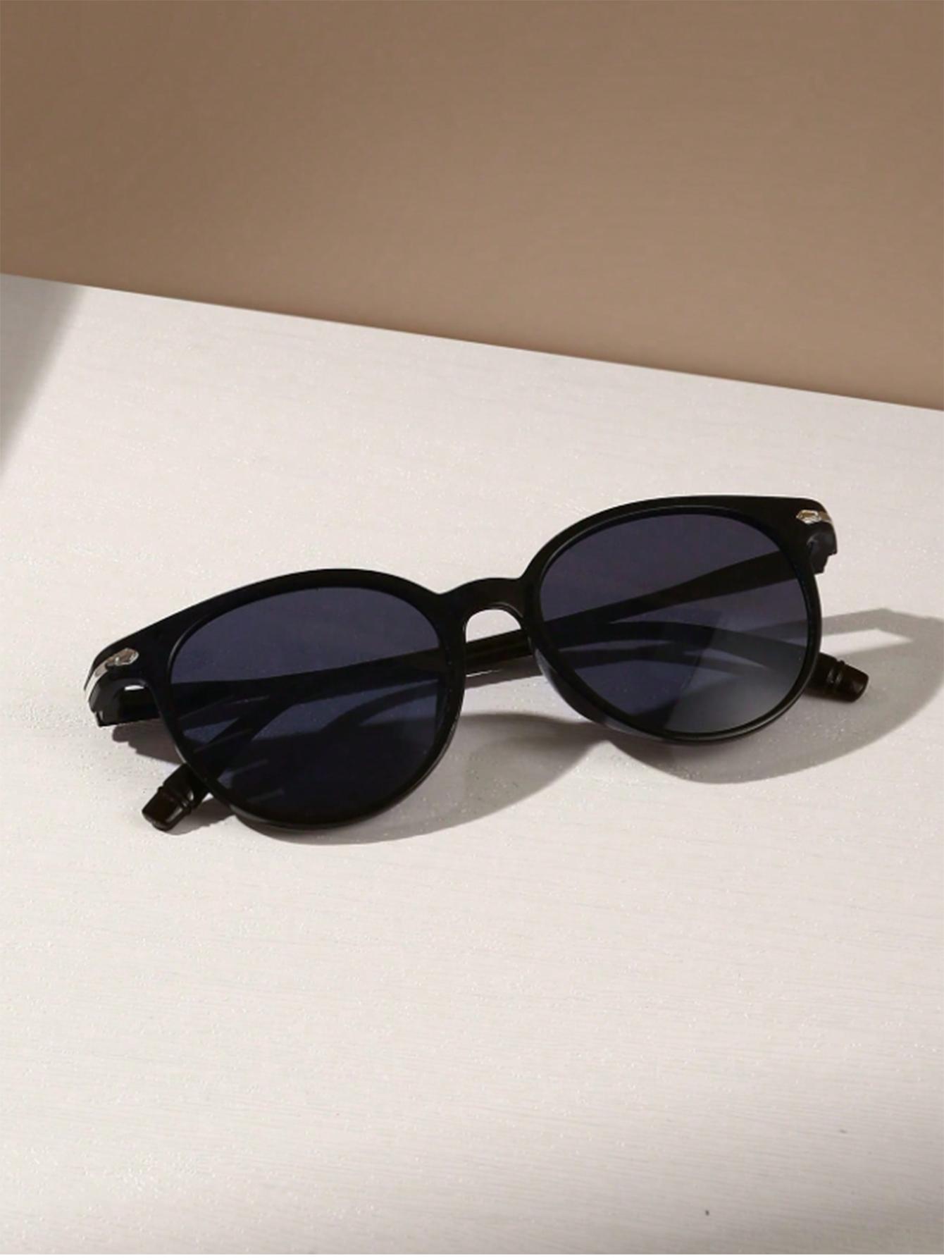 

1Pc Textured Black Frame Round Sunglasses with Metal Detailed Temples, Comfortable and Lightweight, Unisex Style