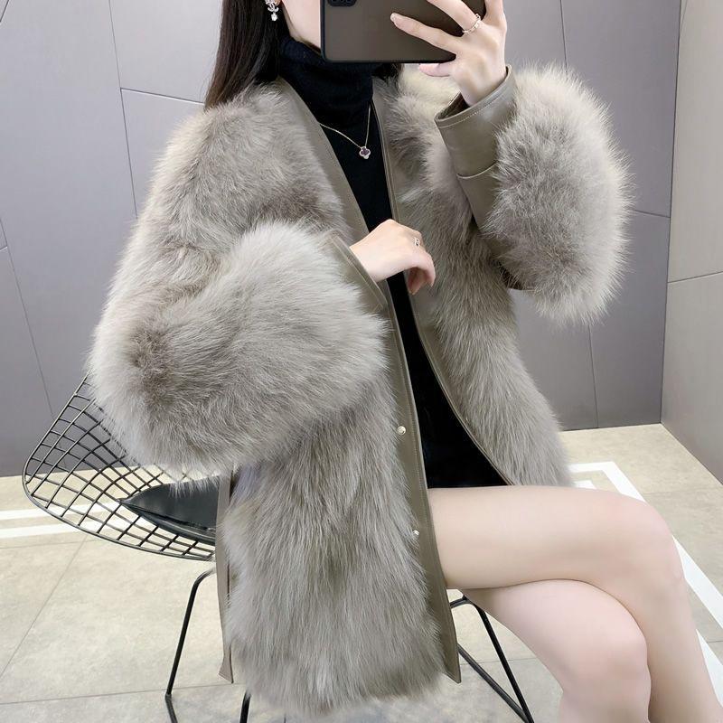 Tuscan Fur Coat Women's Medium and Long Collar Winter Locomotive Style Thickened Light Fashion Coat