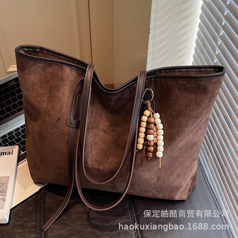 Tote Bag Women's Large Capacity 2025 New Autumn and Winter Versatile Matte Retro Shoulder Bag Suede Work Commuter Bag