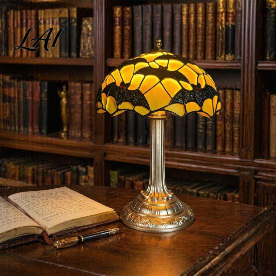 Goth Chic Office Desk Decor Stained Glass Black Bat Table Lamp Vintage Resin Retro Small Decorative Light for Mantel Halloween Gothic Bedside