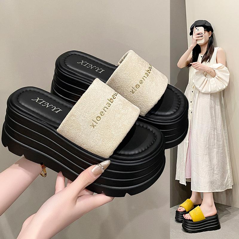 Platform slippers women's summer wear 2025 new small muffin one-word drag casual cool slippers 8CM