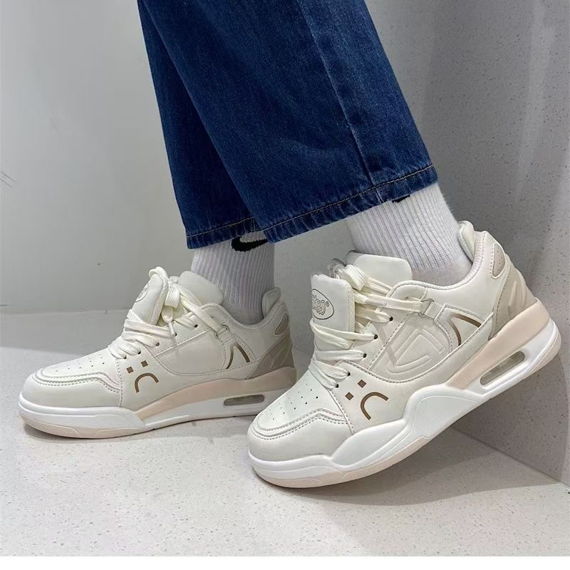 Fashion Thick Soled Board Shoes for Female Niche 2025 New Couple Versatile Hong Kong Style Fashion Trend Casual Sports Skateboard Shoes