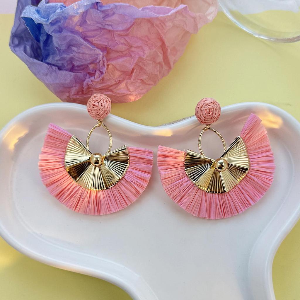 Bohemian Fan-shaped Tassel Earrings: Retro Handmade Raffia Studs for Women