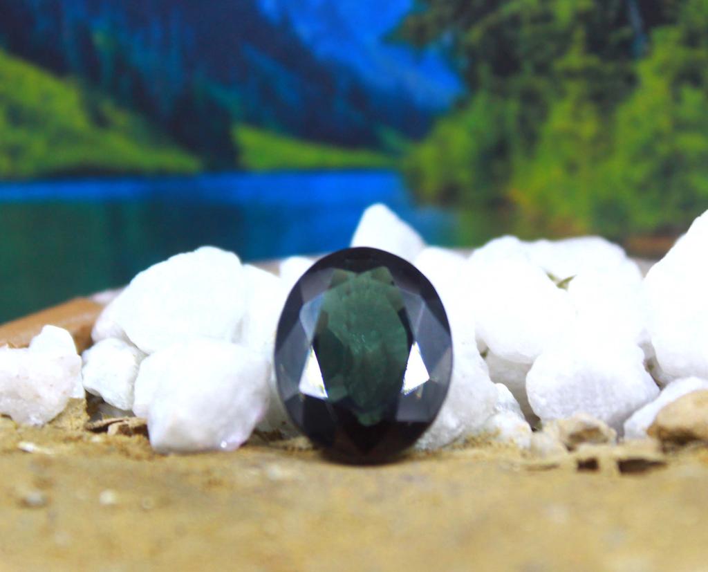 17.60 Carat Excellent Big Offer Green Alexandrite Oval Shape Russia Certified Gemstone SN577
