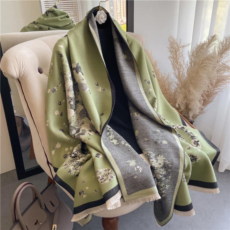 Green small fresh warm scarf, lady style imitation cashmere double-sided warm student scarf air conditioner shawl