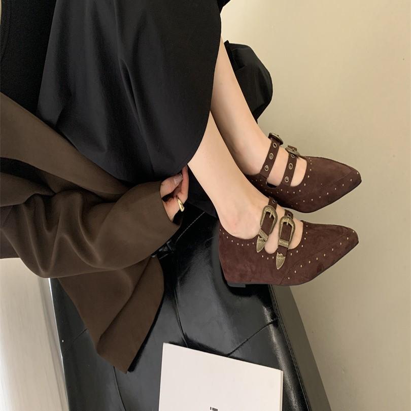 Inner fashion rivet pointed belt buckle Mary Jane shoes women's 2025 new retro versatile single shoes