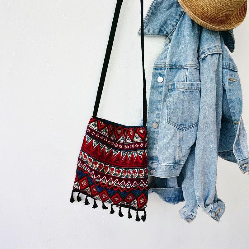 Ethnic Style Shoulder Bag Tassel Retro Artistic Crossbody Small Bag Bohemian Style Cloth Bag