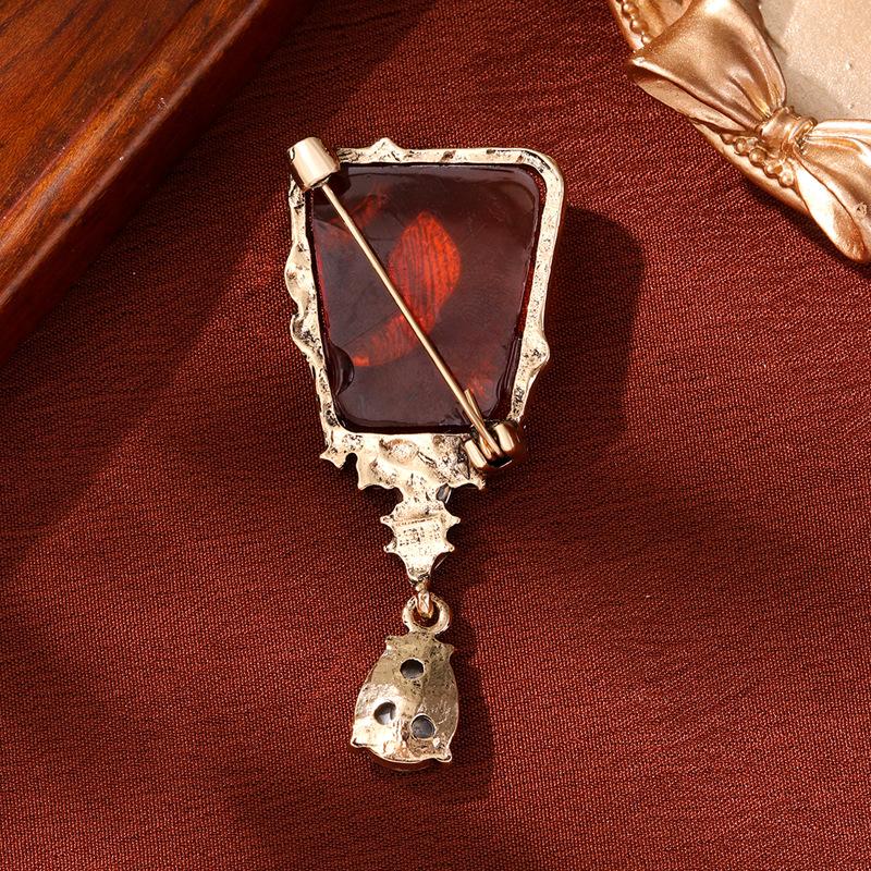 Animal Snake Shape Gao Jing'an Light Luxury Retro Palace Snake Jewelry Brooch