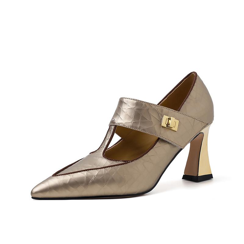 

Fashion Light Luxury 2024 Vintage Cowhide Gold Thong Mary Jane Shoes Women s Thick Heels Pointed Single Shoes Women s High Heels 43 золотой