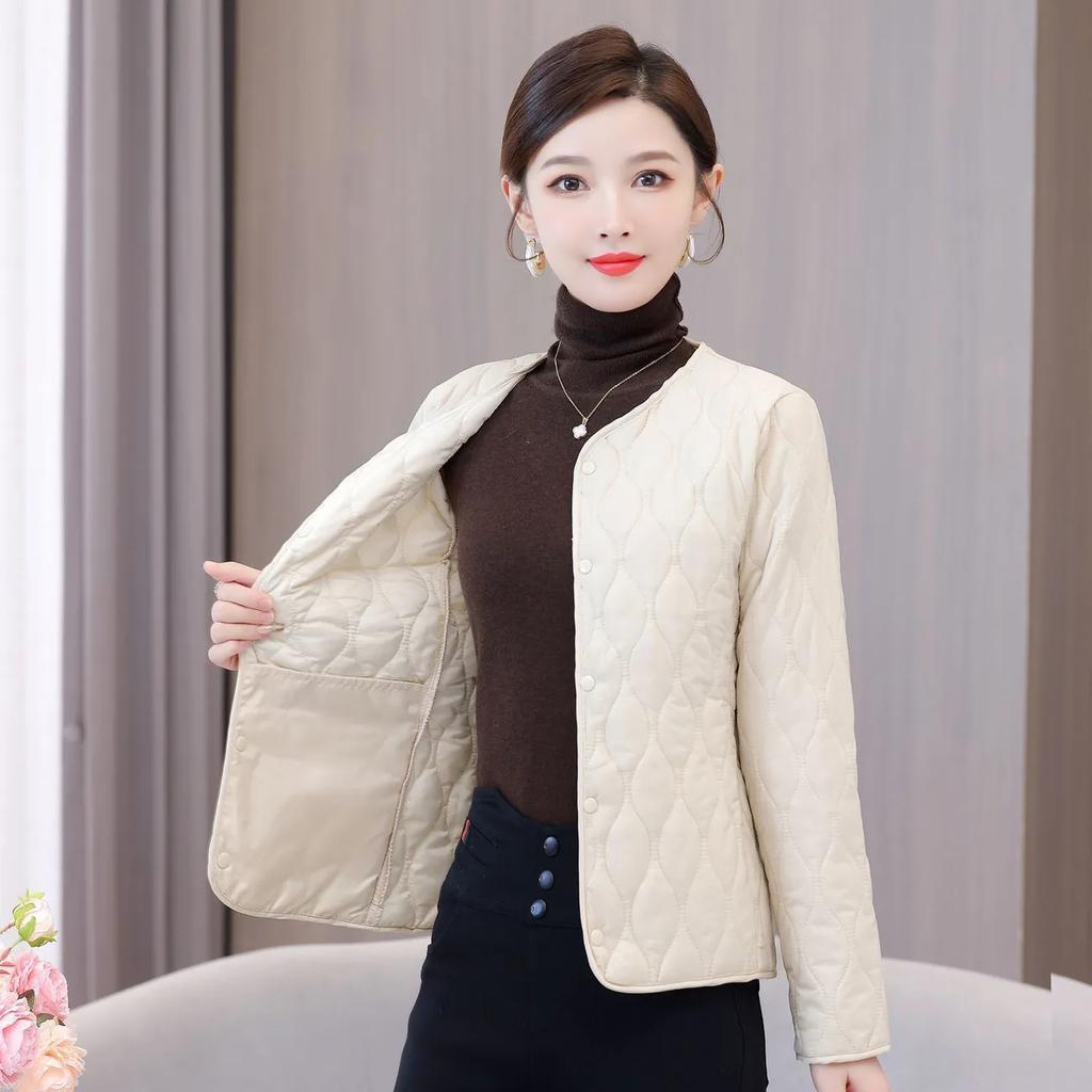 Spring, Autumn and Winter Lightweight Down Padded Jacket Women's Jacket Wear Padded Jacket Inside and Outside To Keep Warm Western Style Padded Jacket