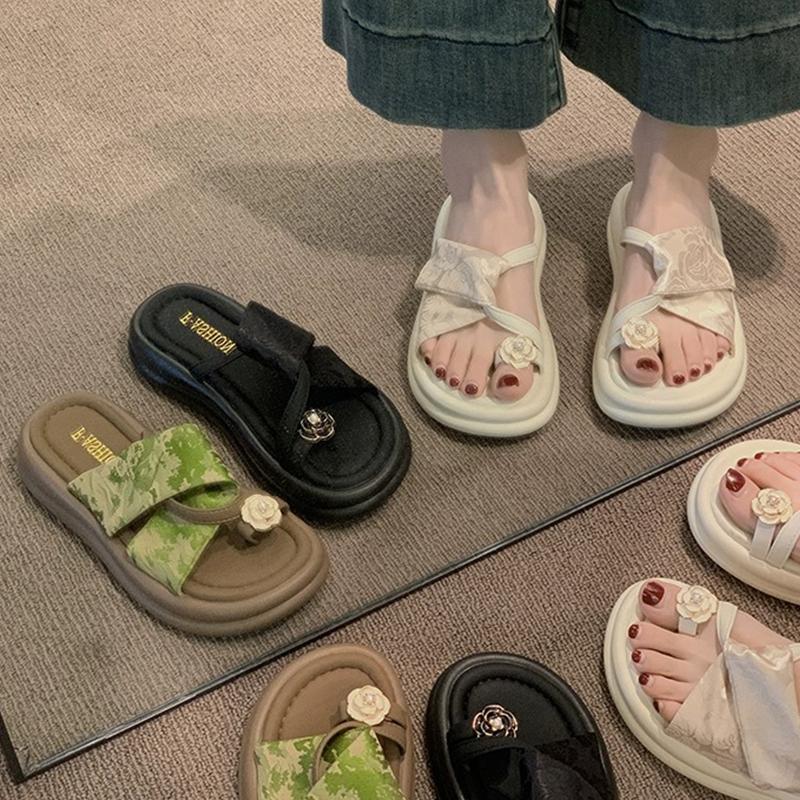 Fashion Shoes Women Slippers Summer Pantofle Shale Female Beach Slides Platform Fashion Soft 2025 Sabot Luxury Scandals Shoes Woman 202