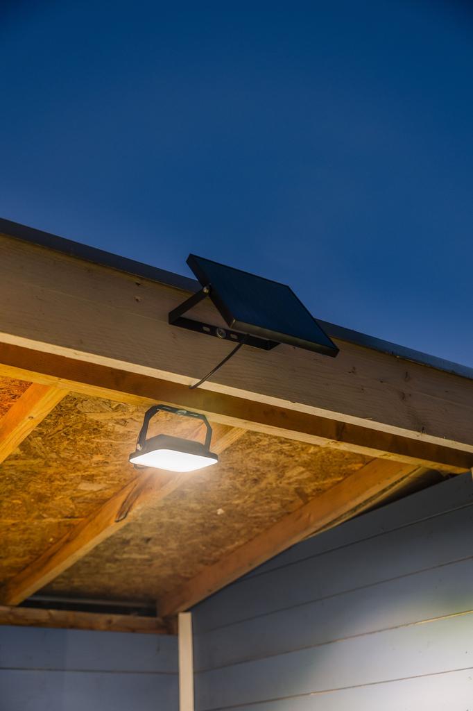 Projecteur LED solaire - GALIX - G2611 - 850 Lumens avec panneau déporté
