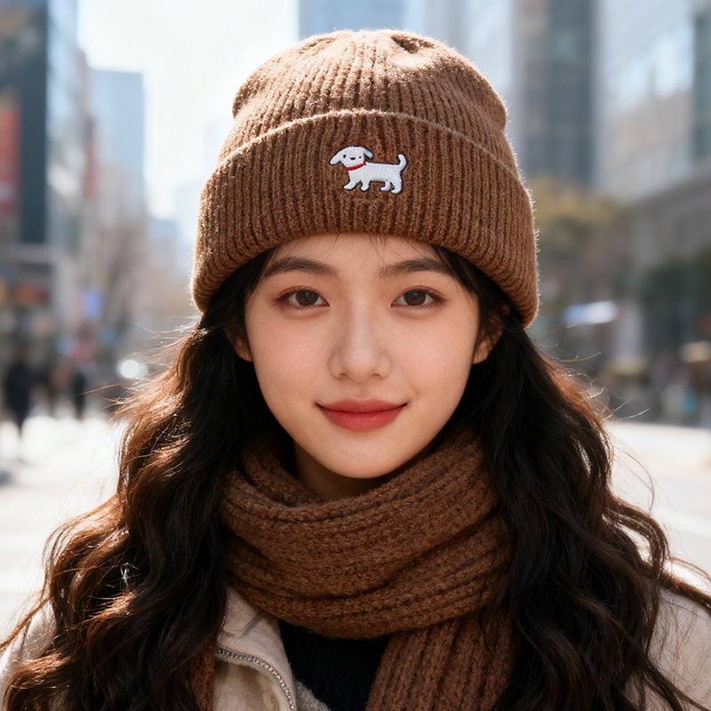 Bestickte Strickmütze für Damen Herbst und Winter Koreanische Version All-Match Wollmütze Kleines Gesicht Großer Kopfumfang Warme Mütze